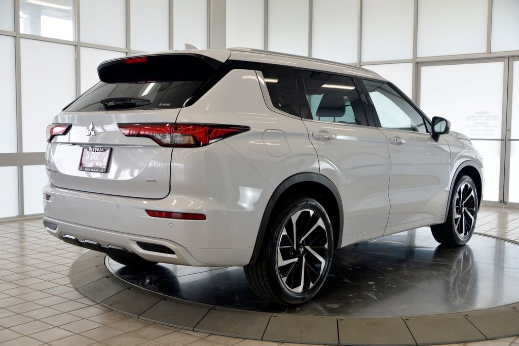 Used 2023 Mitsubishi Outlander SEL image 8