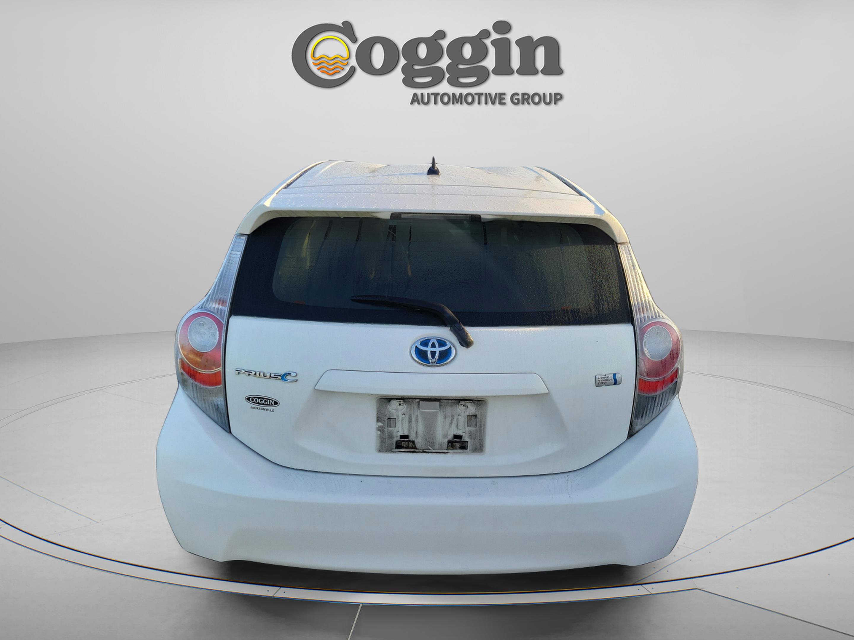 Used 2012 Toyota Prius C One image 3