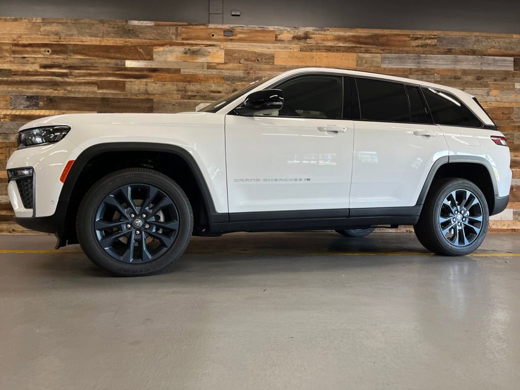 New 2026 Jeep Grand Cherokee Limited AWD/4WD image 18