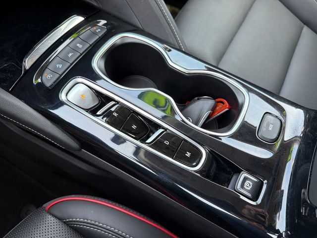Used 2023 Buick Envision Essence w/ Sport Touring Package AWD/4WD image 15