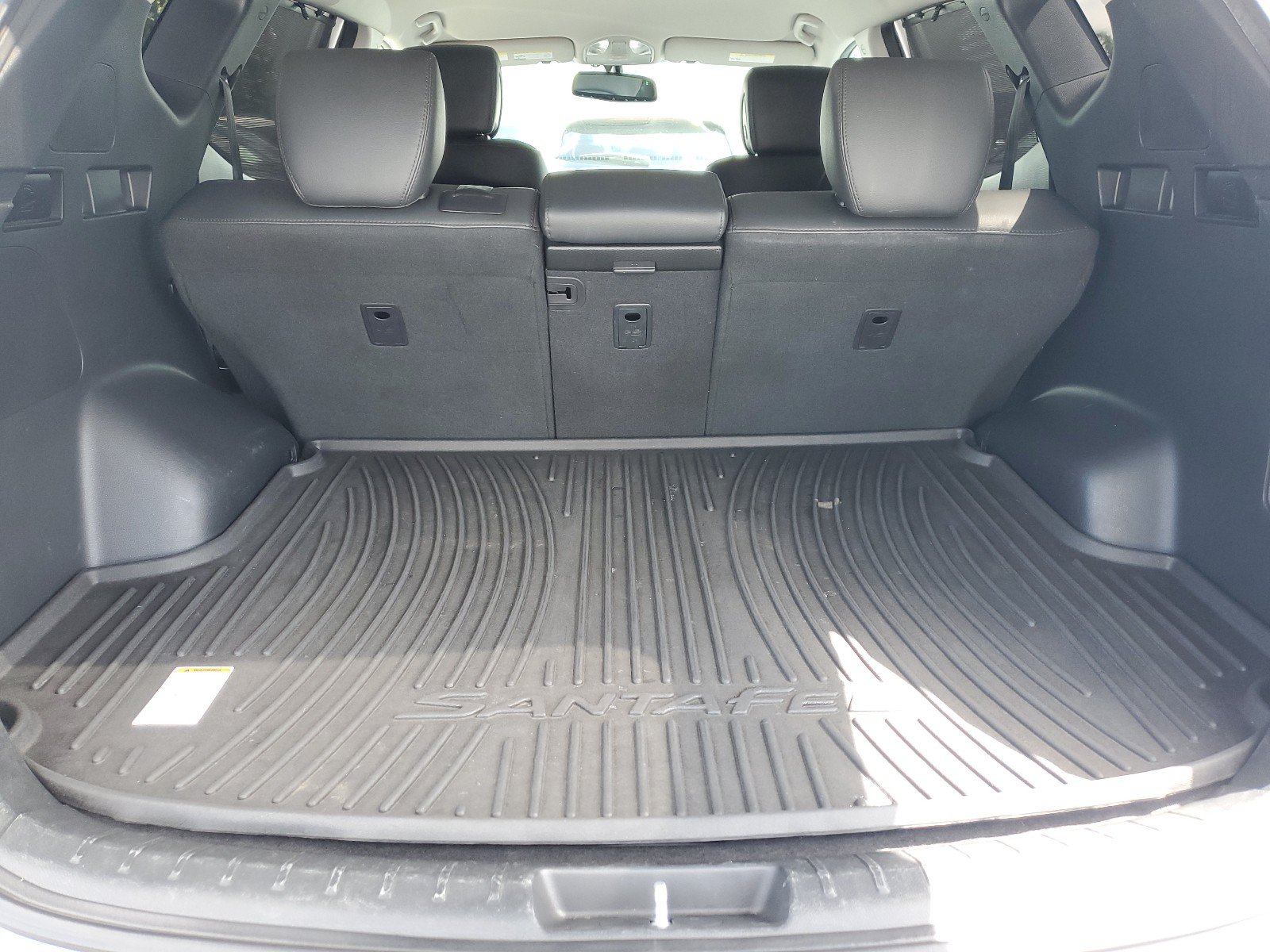 Used 2018 Hyundai Santa Fe Sport 2.0T w/ Cargo Package FWD image 5