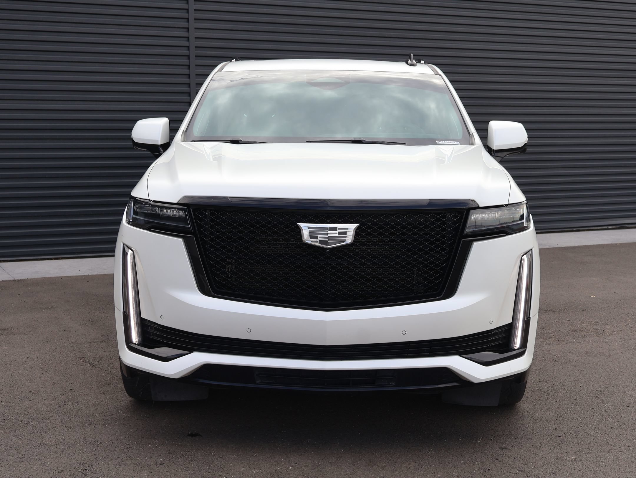 Used 2022 Cadillac Escalade Sport Platinum AWD/4WD image 2