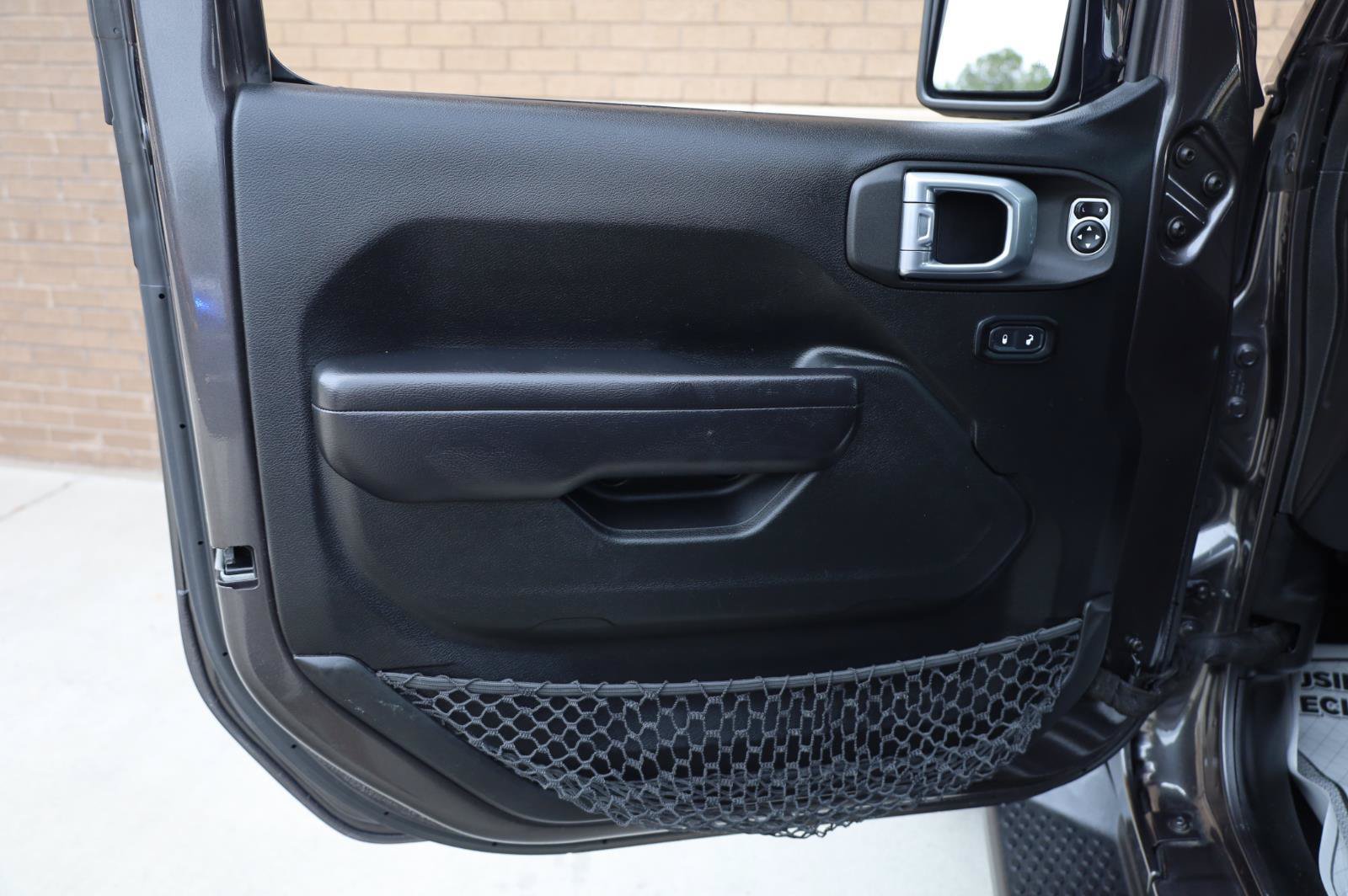 Used 2021 Jeep Wrangler Sport AWD/4WD image 13