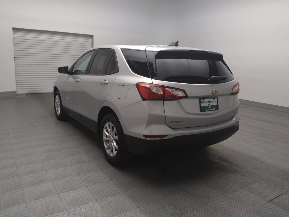 Used 2021 Chevrolet Equinox LS w/ LS Convenience Package FWD image 5