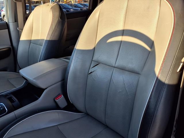 Used 2017 Kia Sedona LX w/ LX Essentials Premium Package image 7