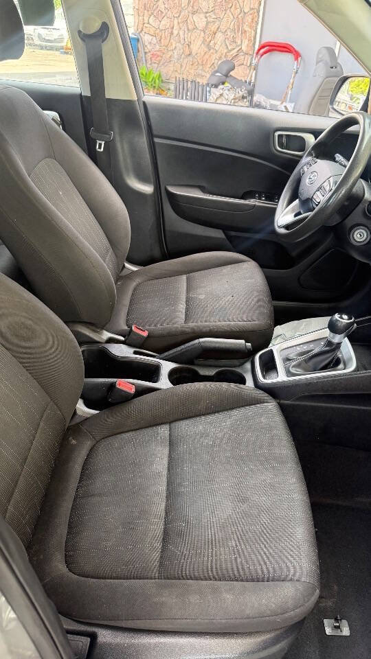 Used 2020 Hyundai Venue SE FWD image 7