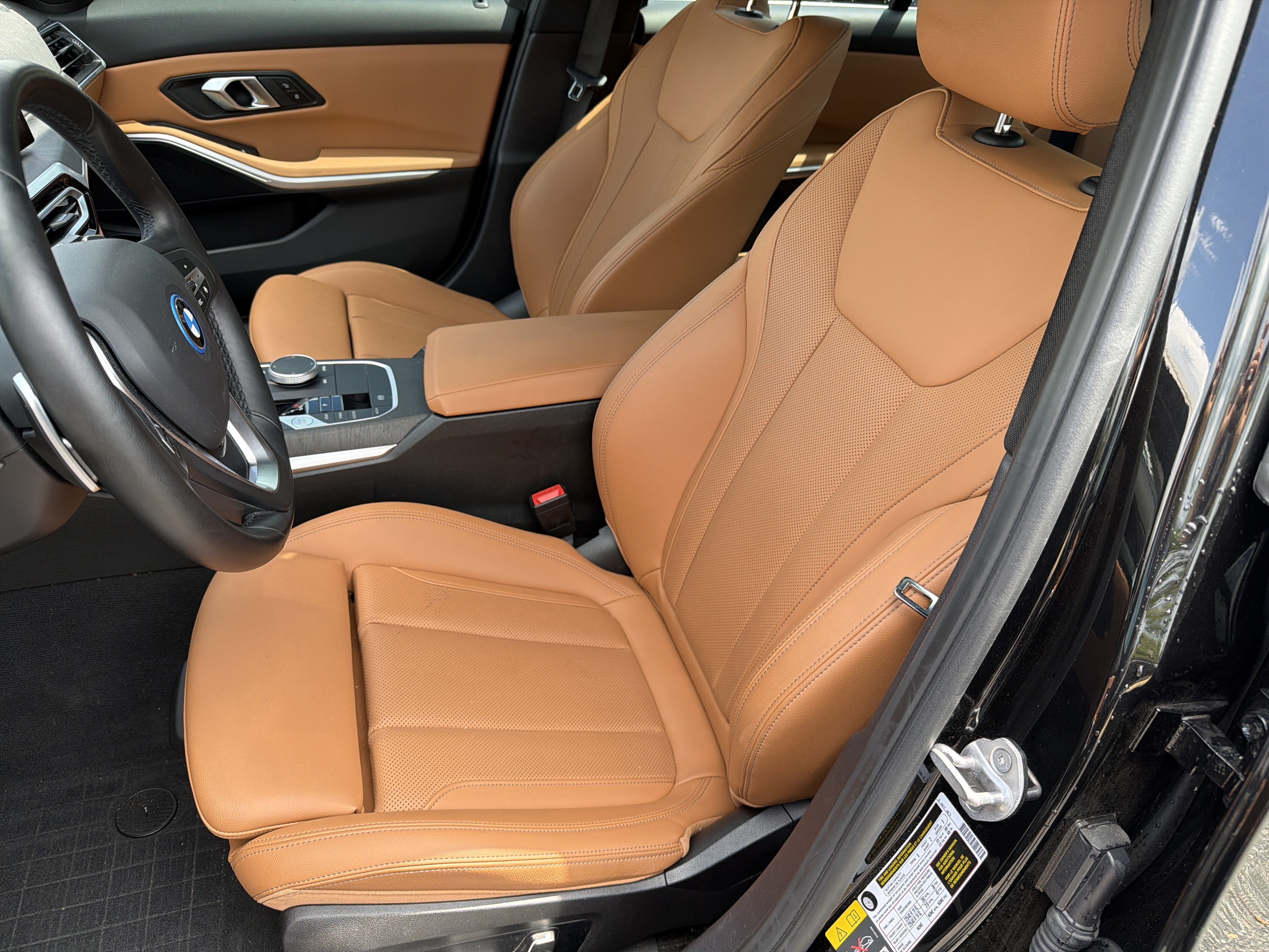 Certified 2024 BMW 330e w/ Premium Package RWD image 19