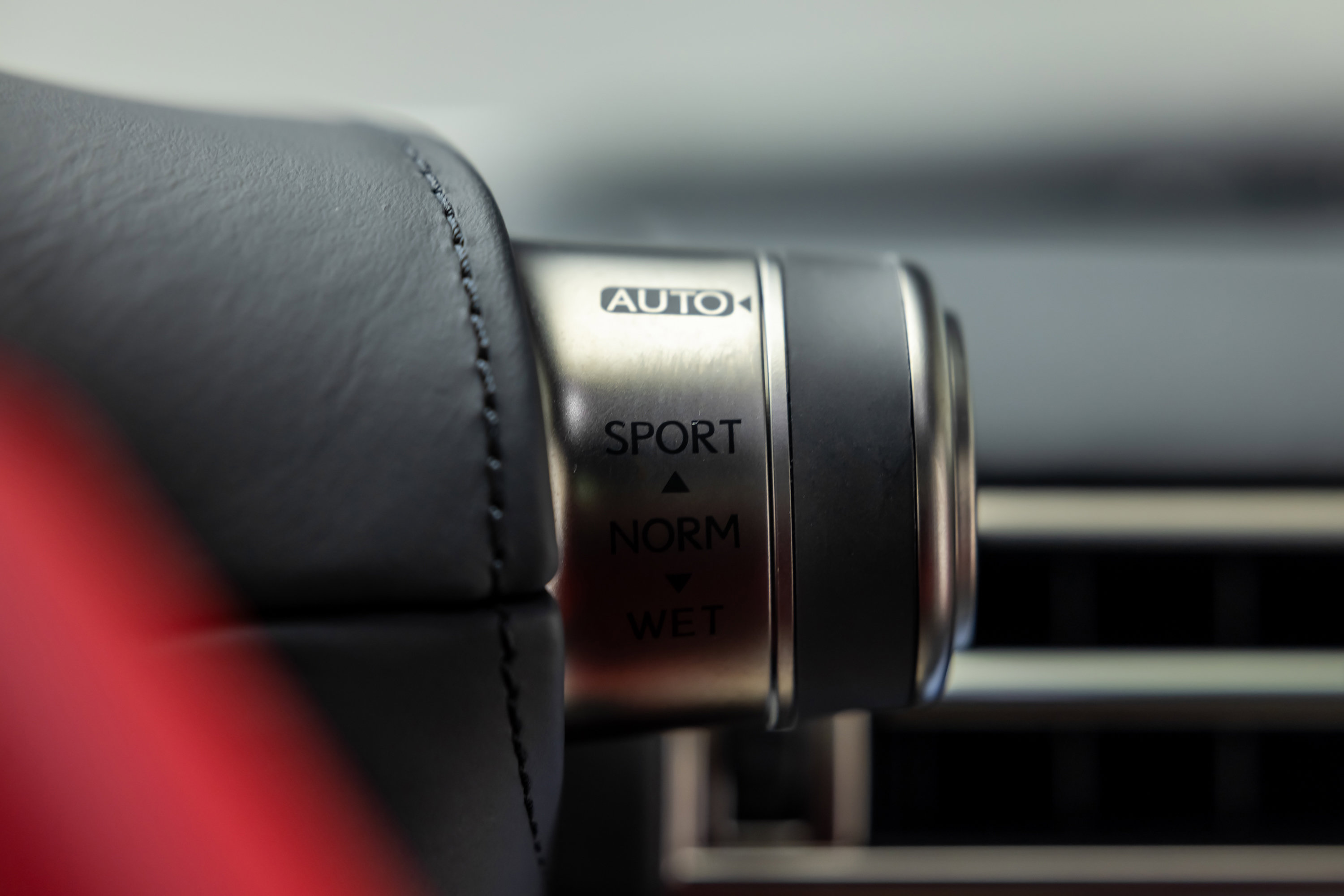 Used 2012 Lexus LFA RWD image 76