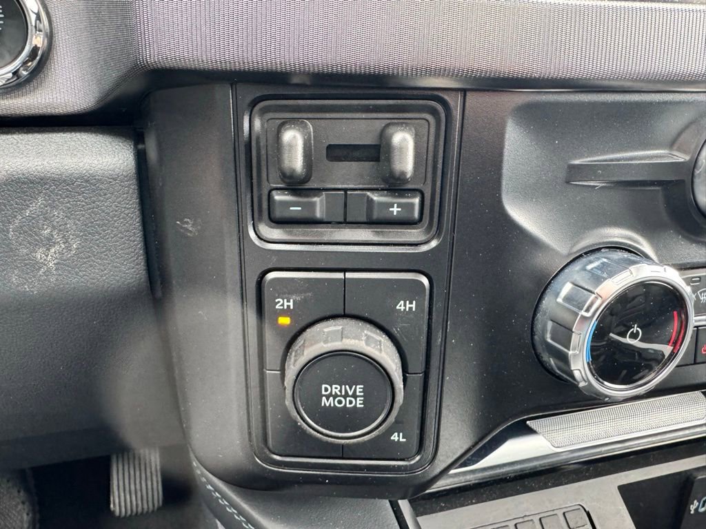 Used 2025 Ford F450 Platinum w/ FX4 Off-Road Package image 22