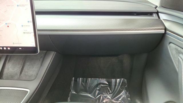 Used 2025 Tesla Model Y Performance image 36