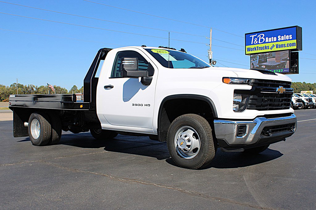 Used 2025 Chevrolet Silverado 3500 W/T w/ WT Convenience Package image 3
