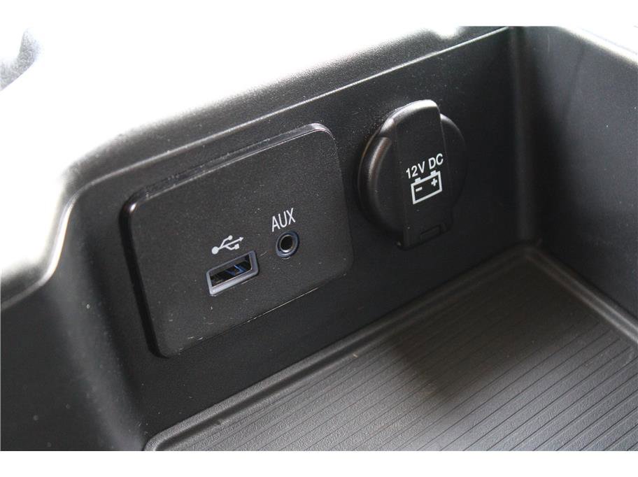 Used 2017 RAM 2500 Tradesman w/ Chrome Appearance Group image 30