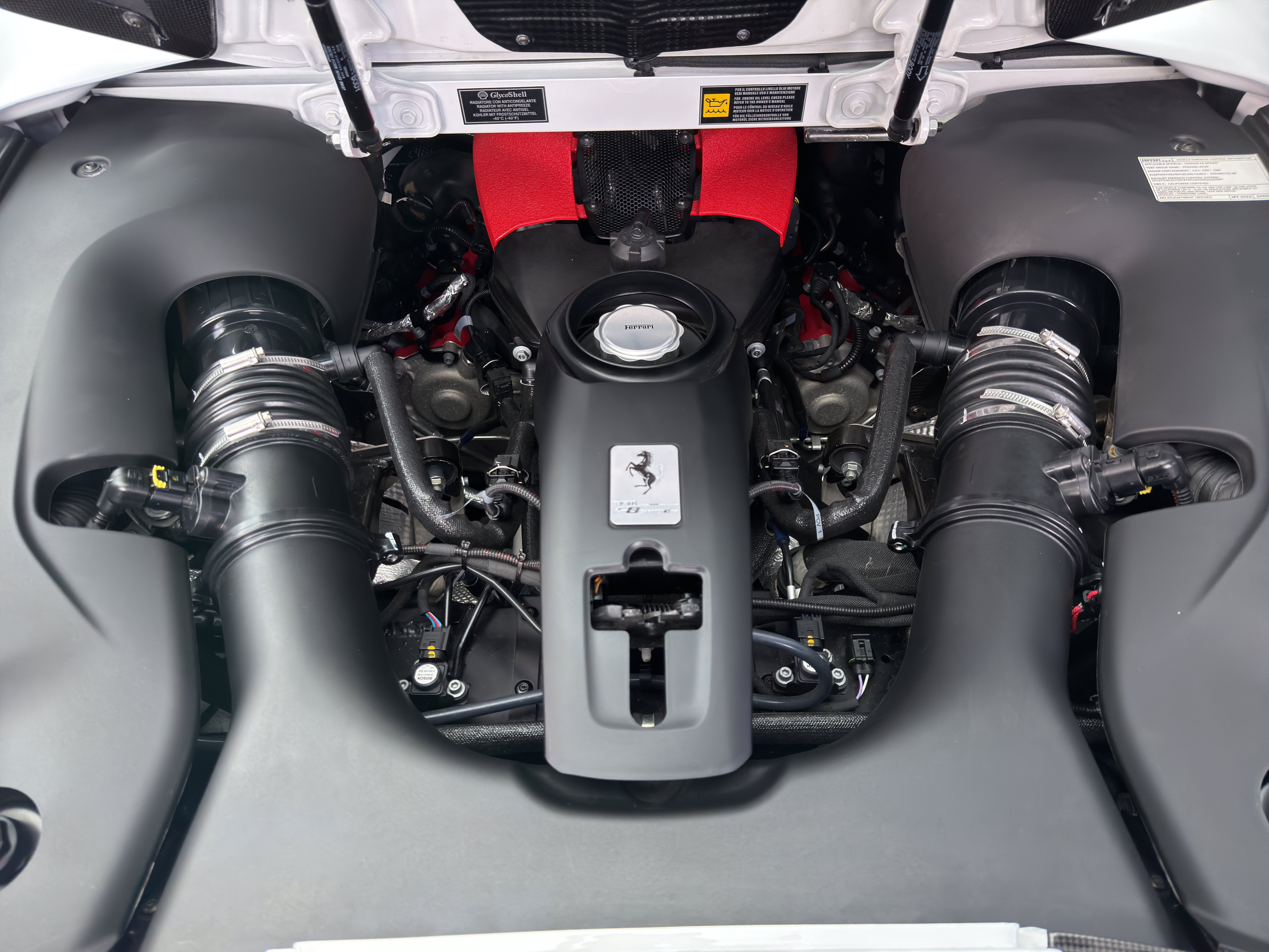 Used 2023 Ferrari F8 Tributo RWD image 28