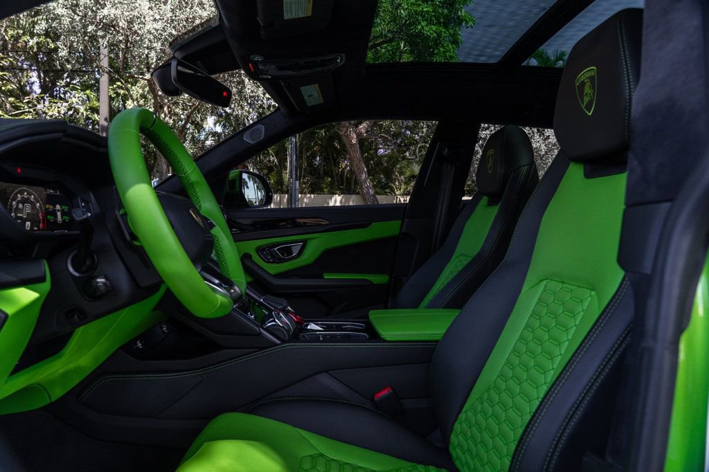 Used 2022 Lamborghini Urus AWD/4WD image 15