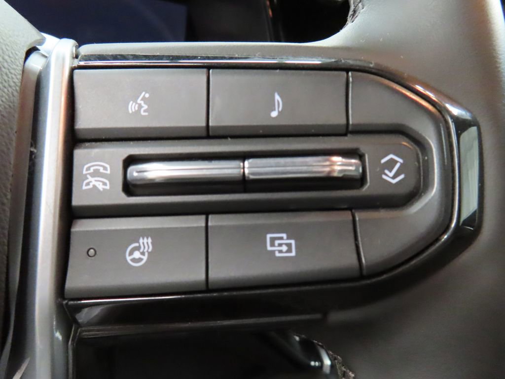 Used 2026 Chevrolet Colorado ZR2 w/ Technology Package AWD/4WD image 58
