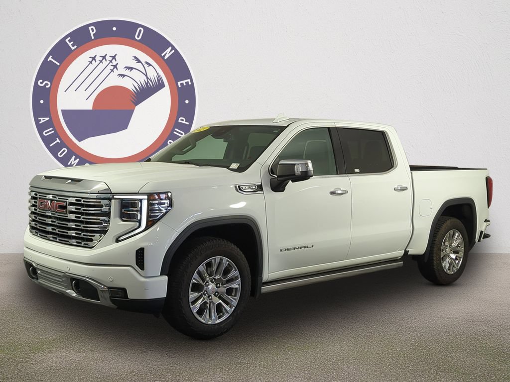 Used 2023 GMC Sierra 1500 Denali AWD/4WD image 2