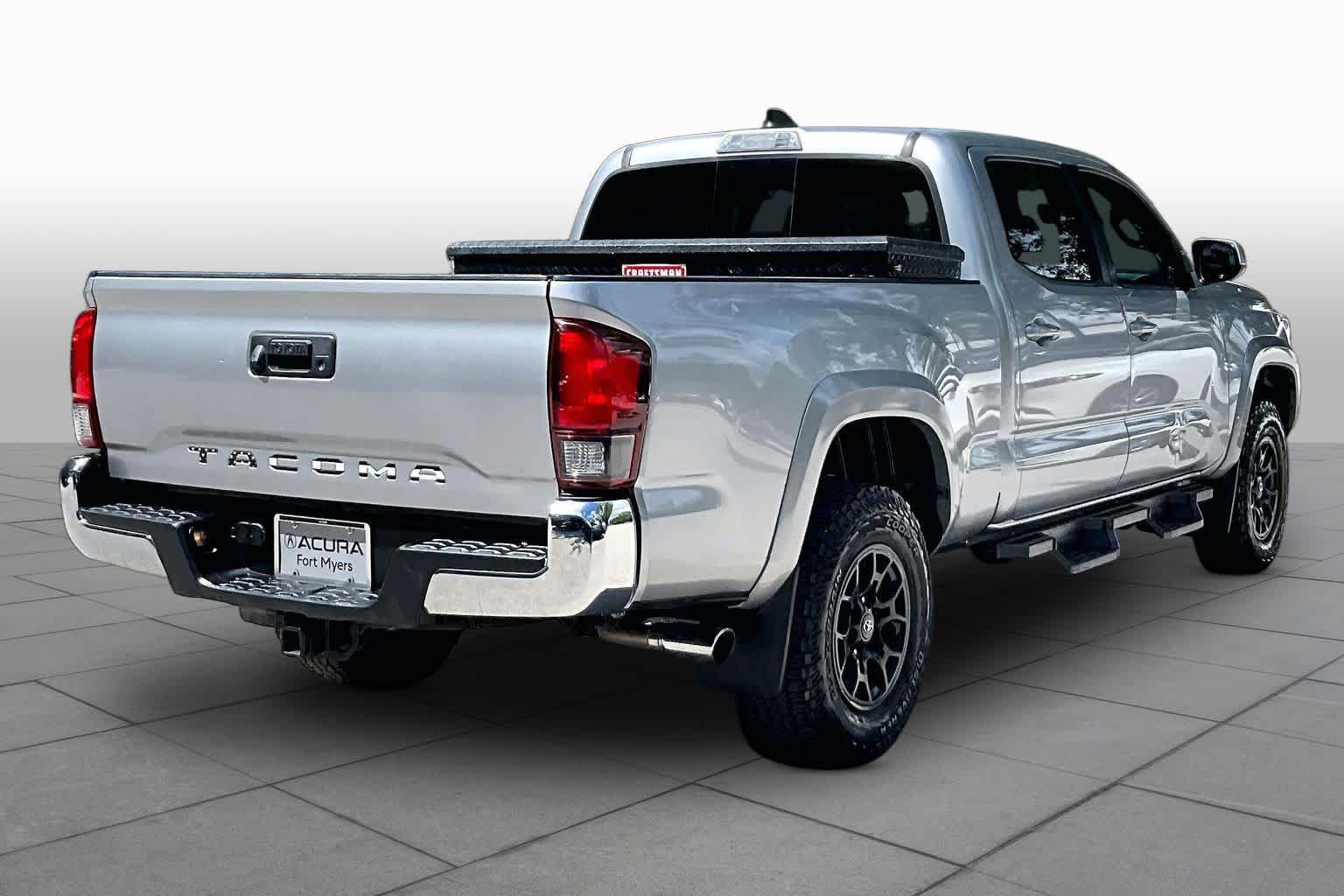 Used 2021 Toyota Tacoma SR5 RWD image 13