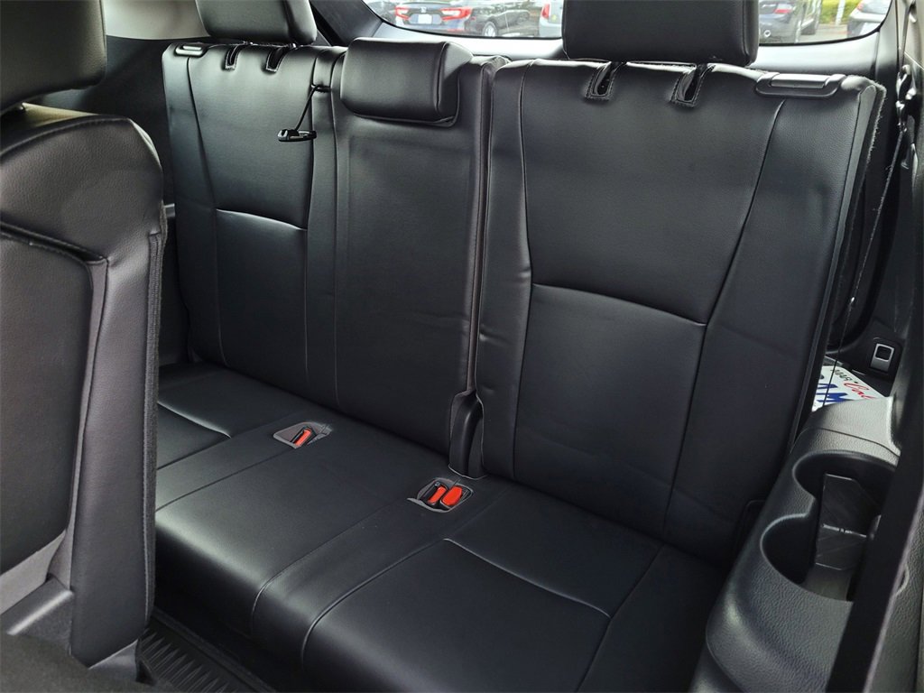 Used 2022 Toyota Highlander XLE image 13