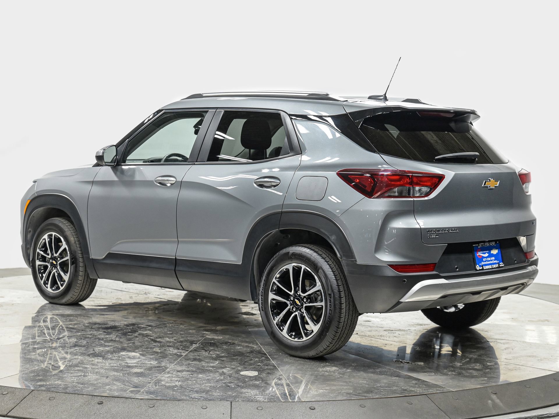 Used 2024 Chevrolet TrailBlazer LT w/ LT Cold Weather Package image 4