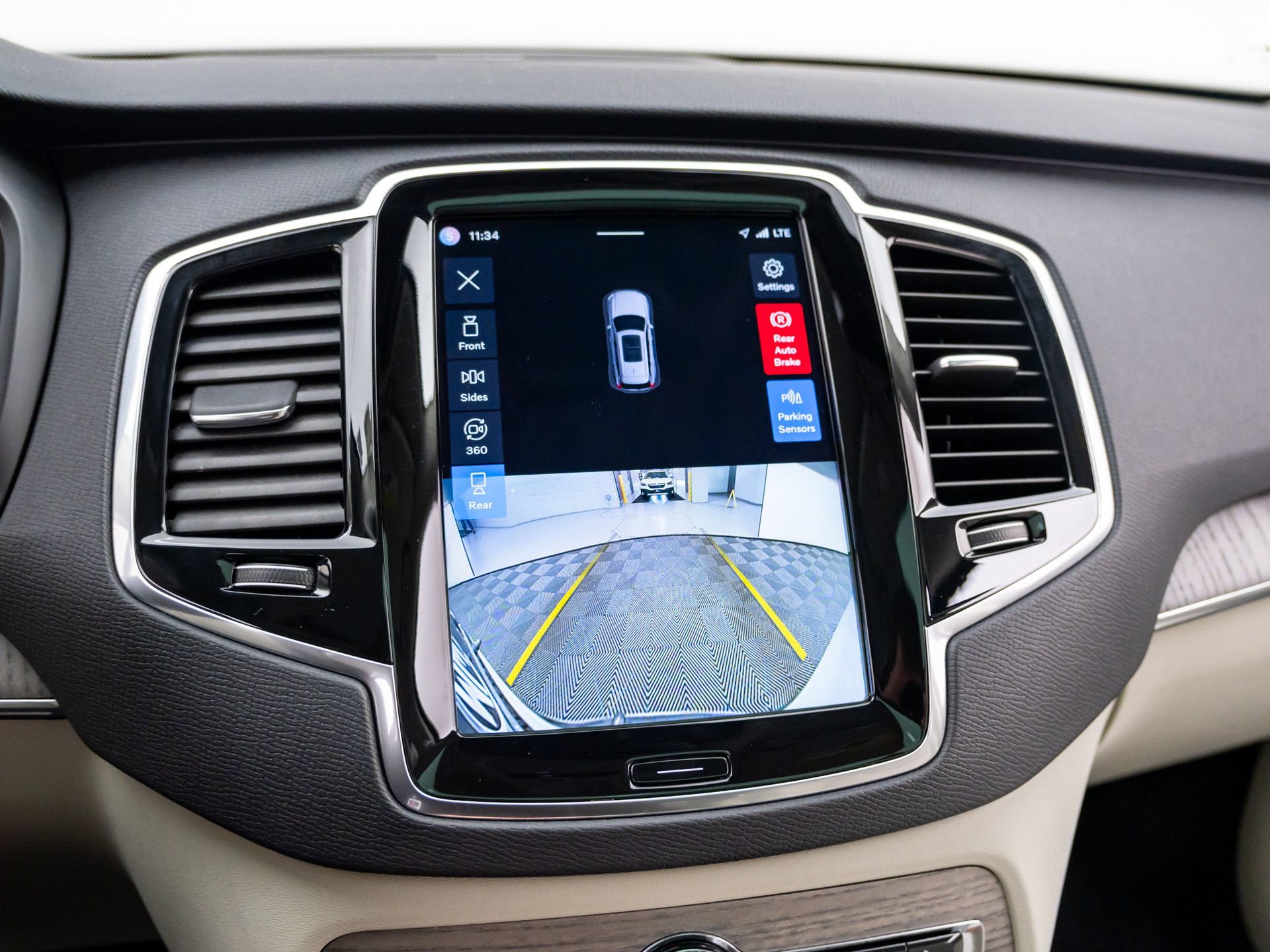 Used 2023 Volvo XC90 T8 Plus w/ Protection Package Premier image 26