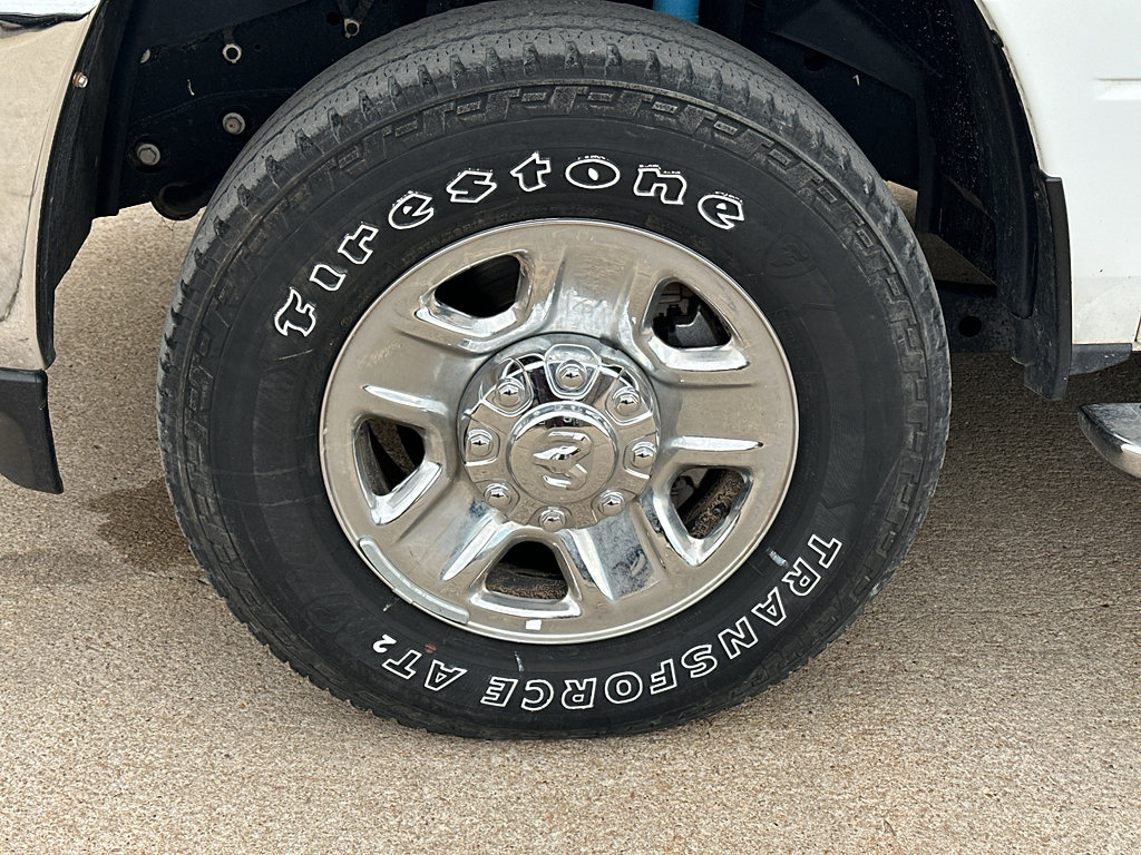 Used 2024 RAM 2500 Tradesman w/ Chrome Appearance Group AWD/4WD image 3
