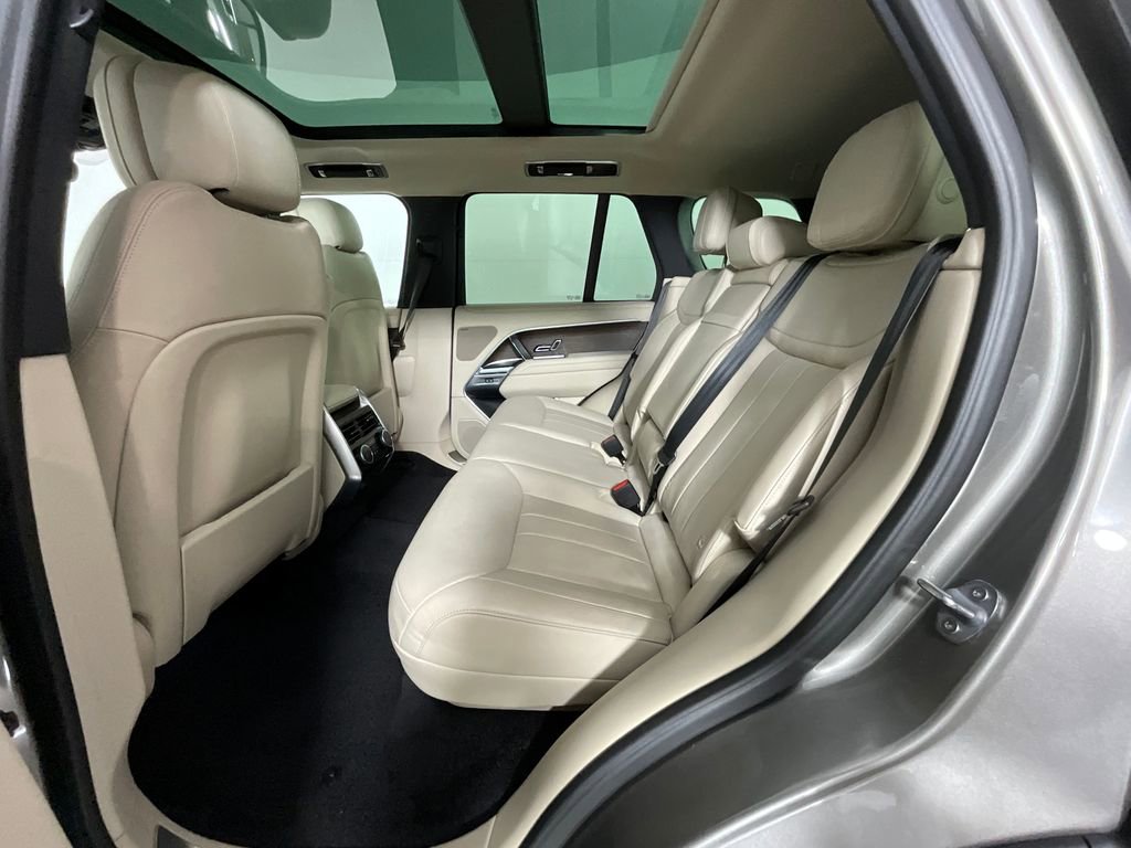 Used 2023 Land Rover Range Rover SE AWD/4WD image 25