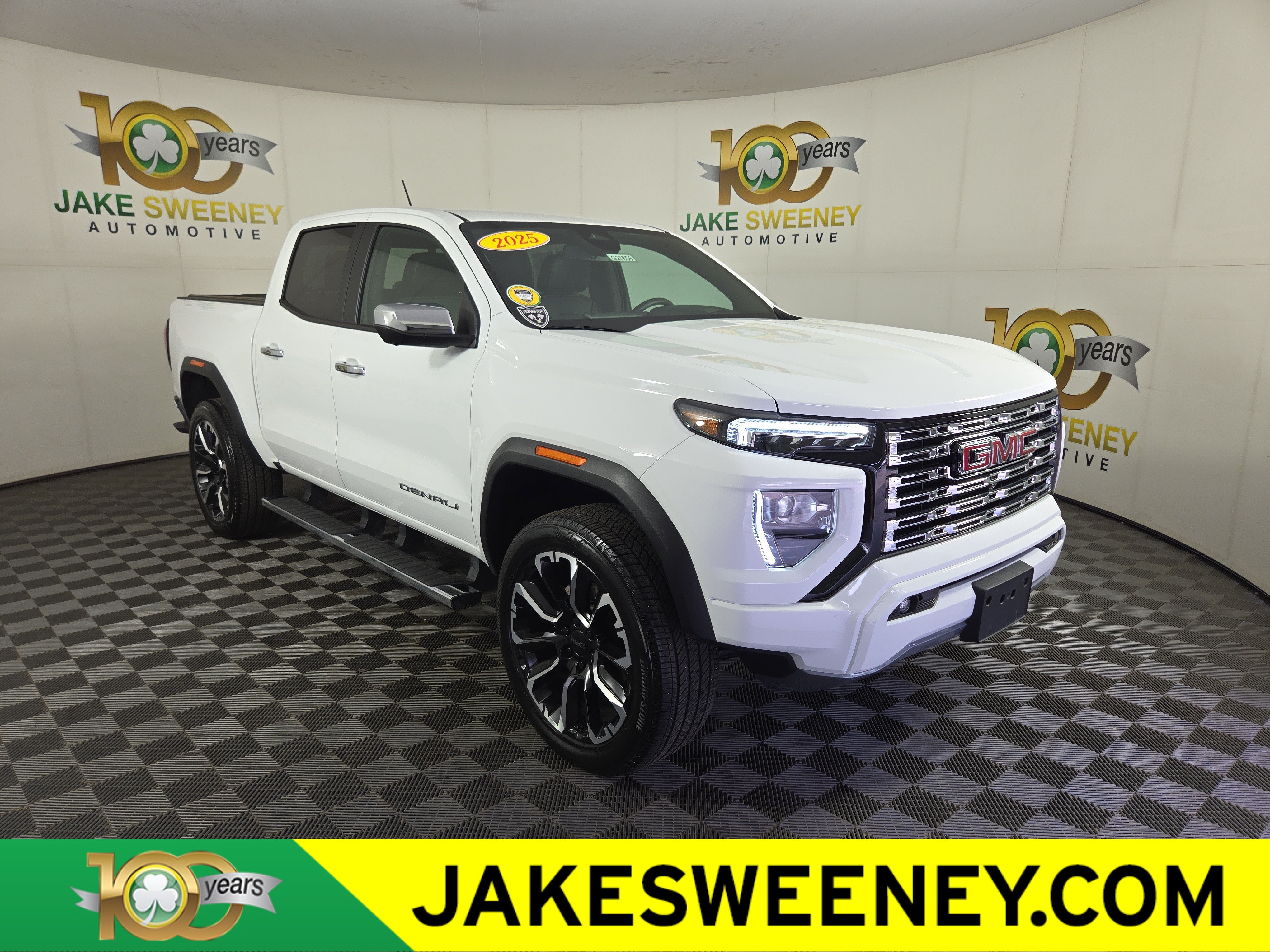 Certified 2025 GMC Canyon Denali AWD/4WD image 1