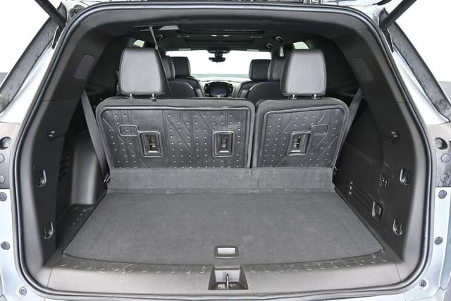 Used 2023 Chevrolet Traverse High Country w/ LPO, Floor Liner Package FWD image 33