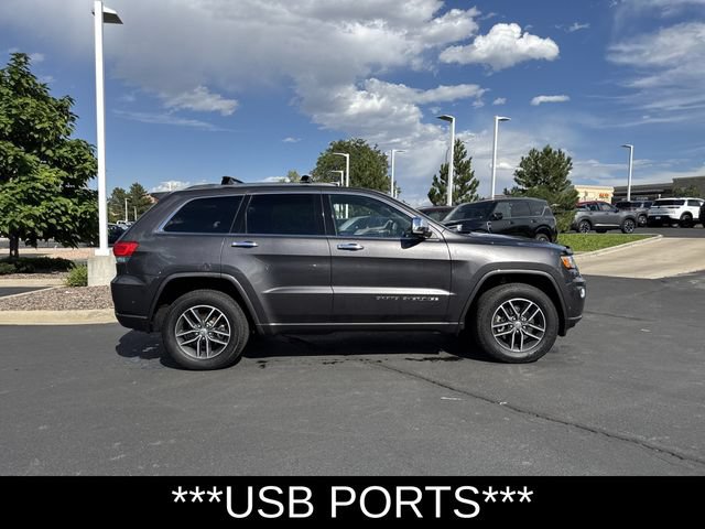 Used 2018 Jeep Grand Cherokee Overland AWD/4WD image 3