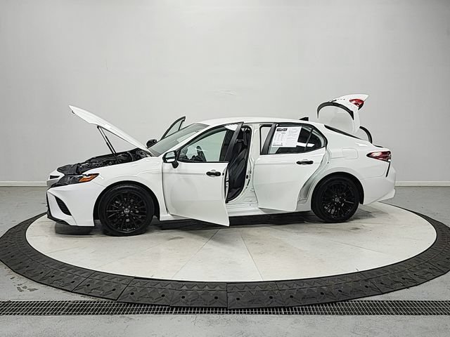 Used 2020 Toyota Camry SE FWD image 12