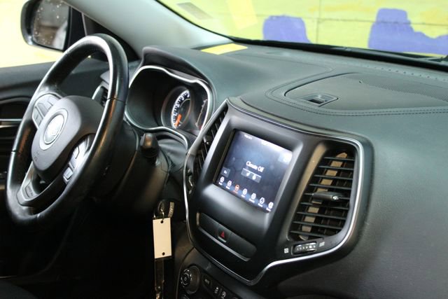 Used 2019 Jeep Cherokee Sport w/ Cold Weather Group AWD/4WD image 10