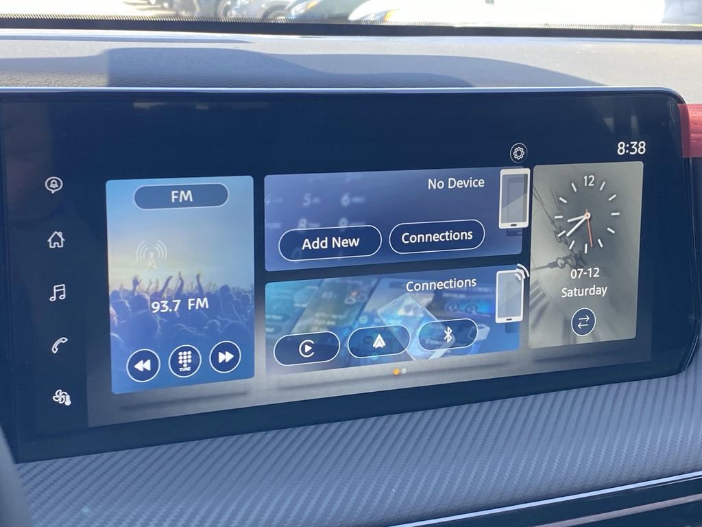 New 2025 Nissan Kicks SR image 17