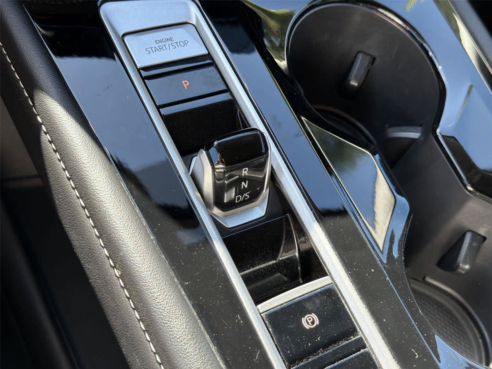 Used 2024 Volkswagen Atlas SE FWD image 18