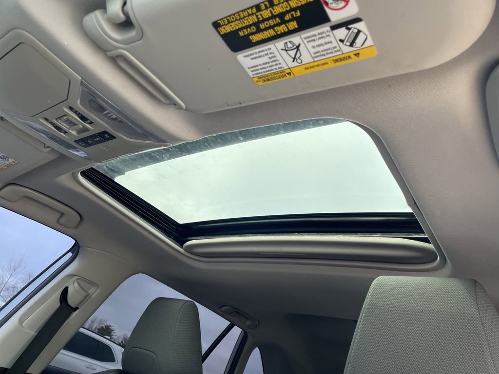 Used 2020 Toyota RAV4 XLE w/ Convenience Package image 10