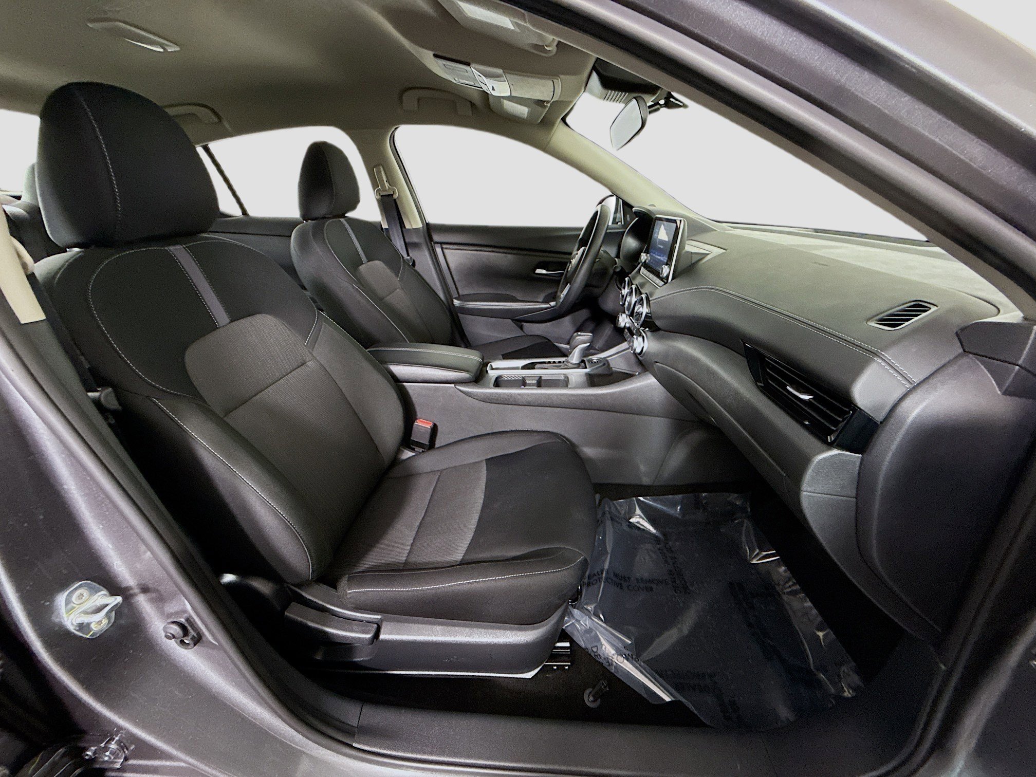 Used 2025 Nissan Sentra SV image 29