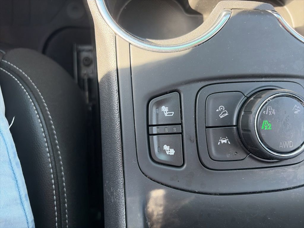 Used 2024 GMC Terrain SLT AWD/4WD image 20