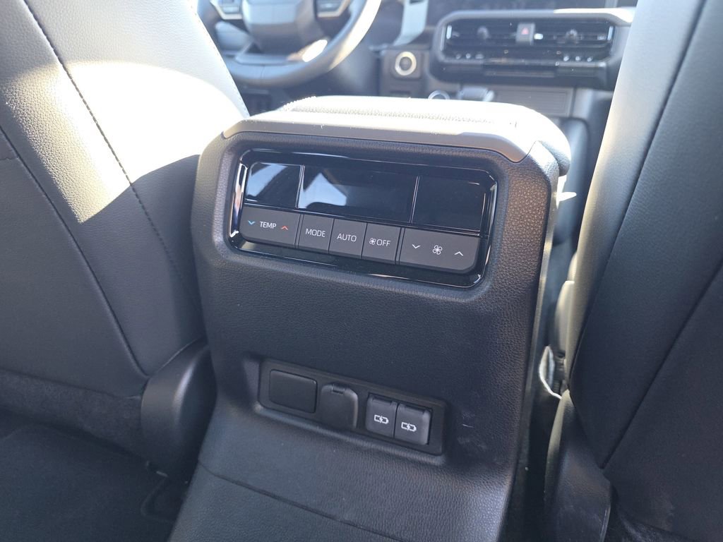 Used 2025 Toyota Land Cruiser image 38