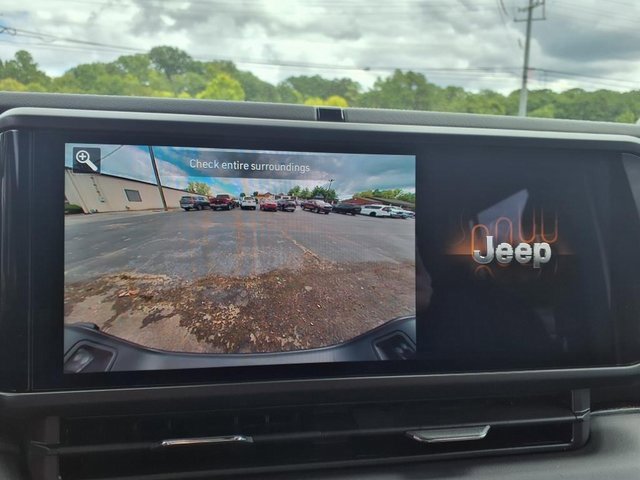 New 2025 Jeep Gladiator High Tide image 15