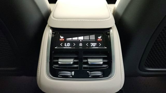 Used 2026 Volvo XC90 B6 Plus w/ Protection Package Premier AWD/4WD image 33