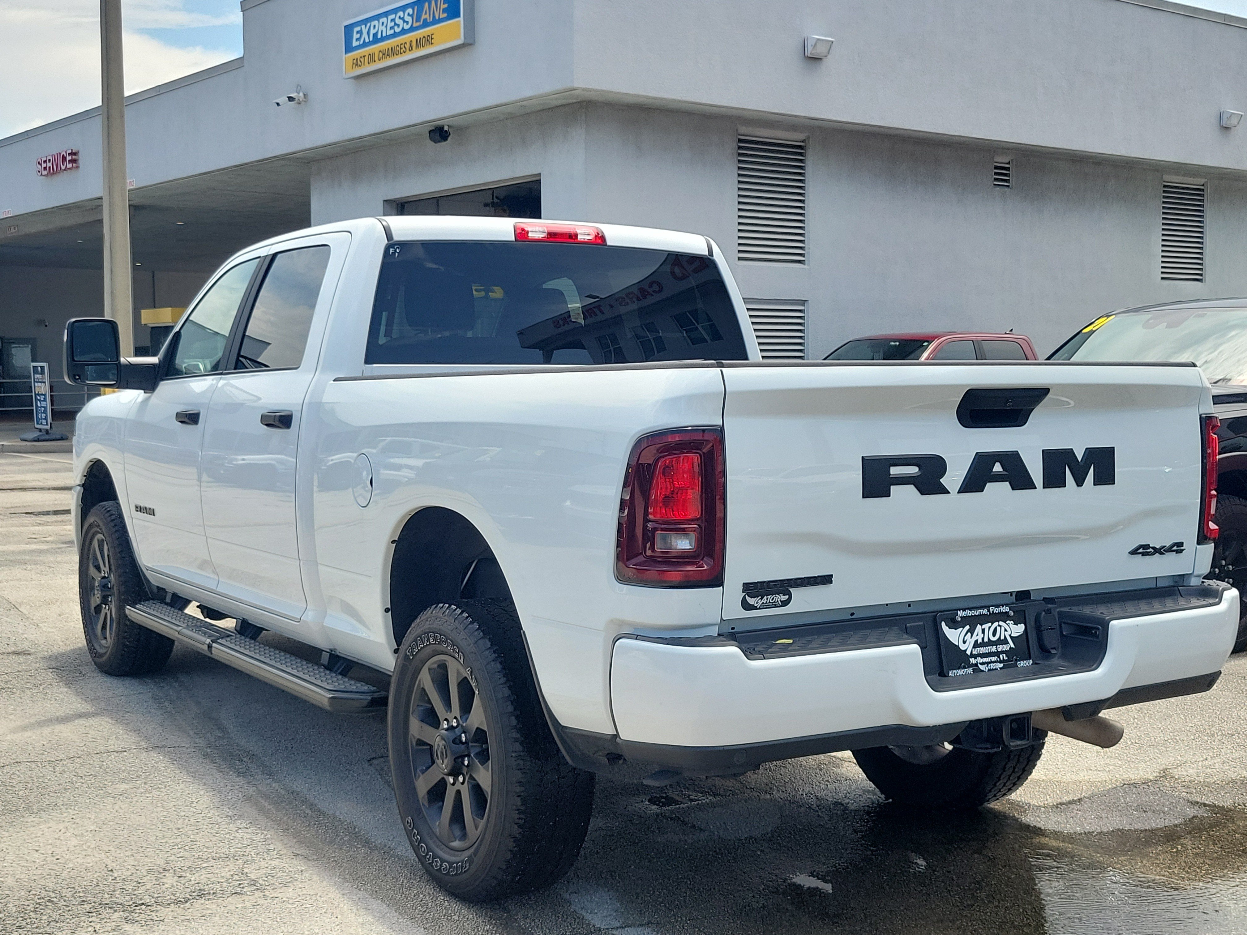 Used 2025 RAM 2500 Big Horn AWD/4WD image 3