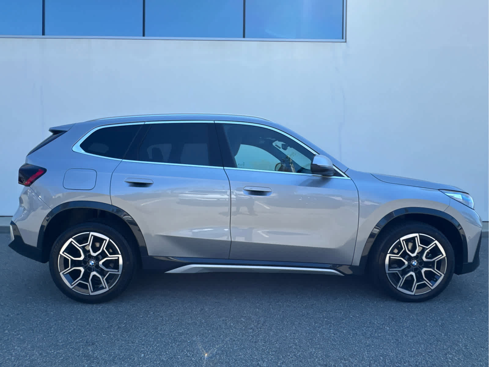 Used 2024 BMW X1 xDrive28i w/ Convenience Package AWD/4WD image 6