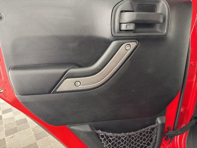 Used 2015 Jeep Wrangler Unlimited Sport w/ Dual Top Group image 19