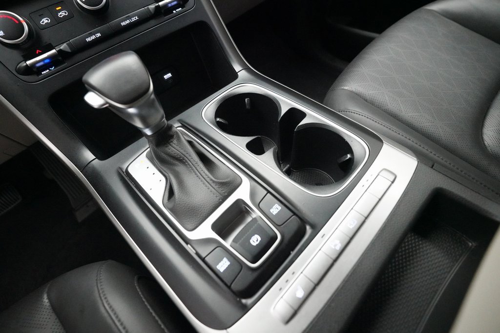 Certified 2024 Kia Carnival LX image 17