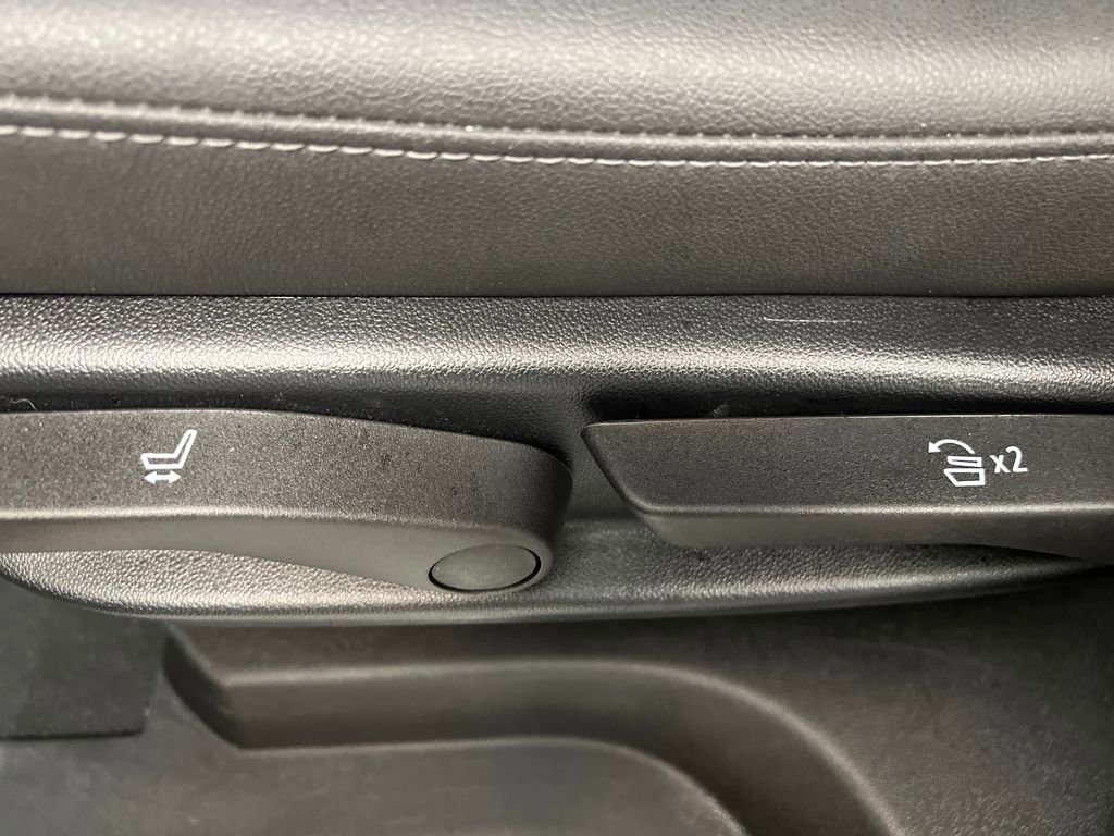 Used 2025 Chevrolet Tahoe LT image 14