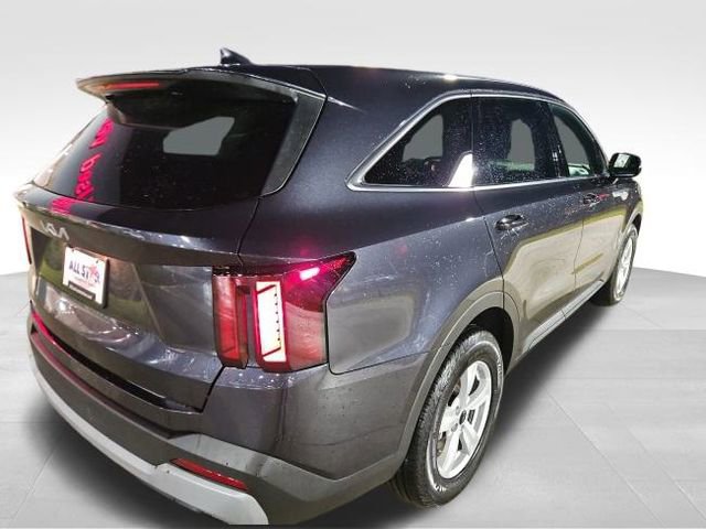 Used 2025 Kia Sorento LX image 14