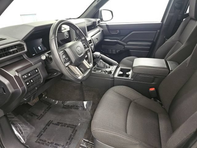 Used 2025 Toyota 4Runner SR5 AWD/4WD image 14