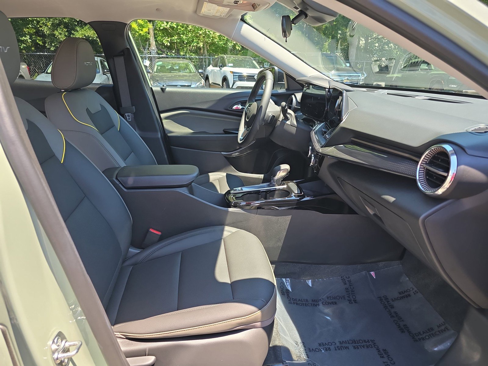 Used 2026 Chevrolet Trax ACTIV w/ Sunroof Package FWD image 11