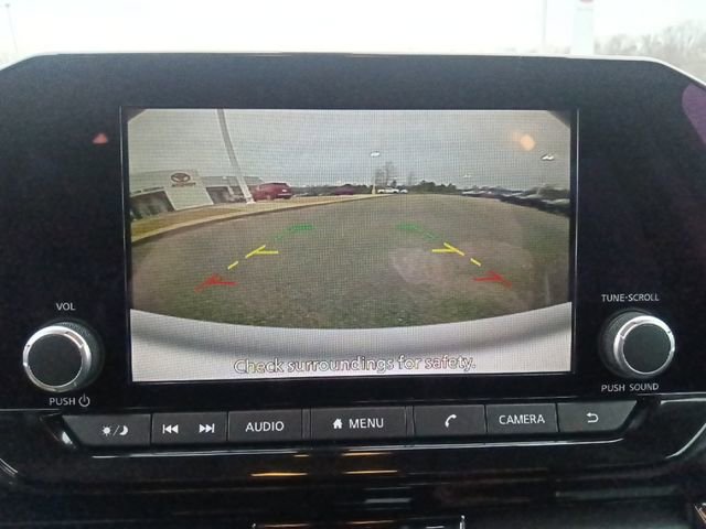 Used 2024 Nissan Pathfinder SV image 22