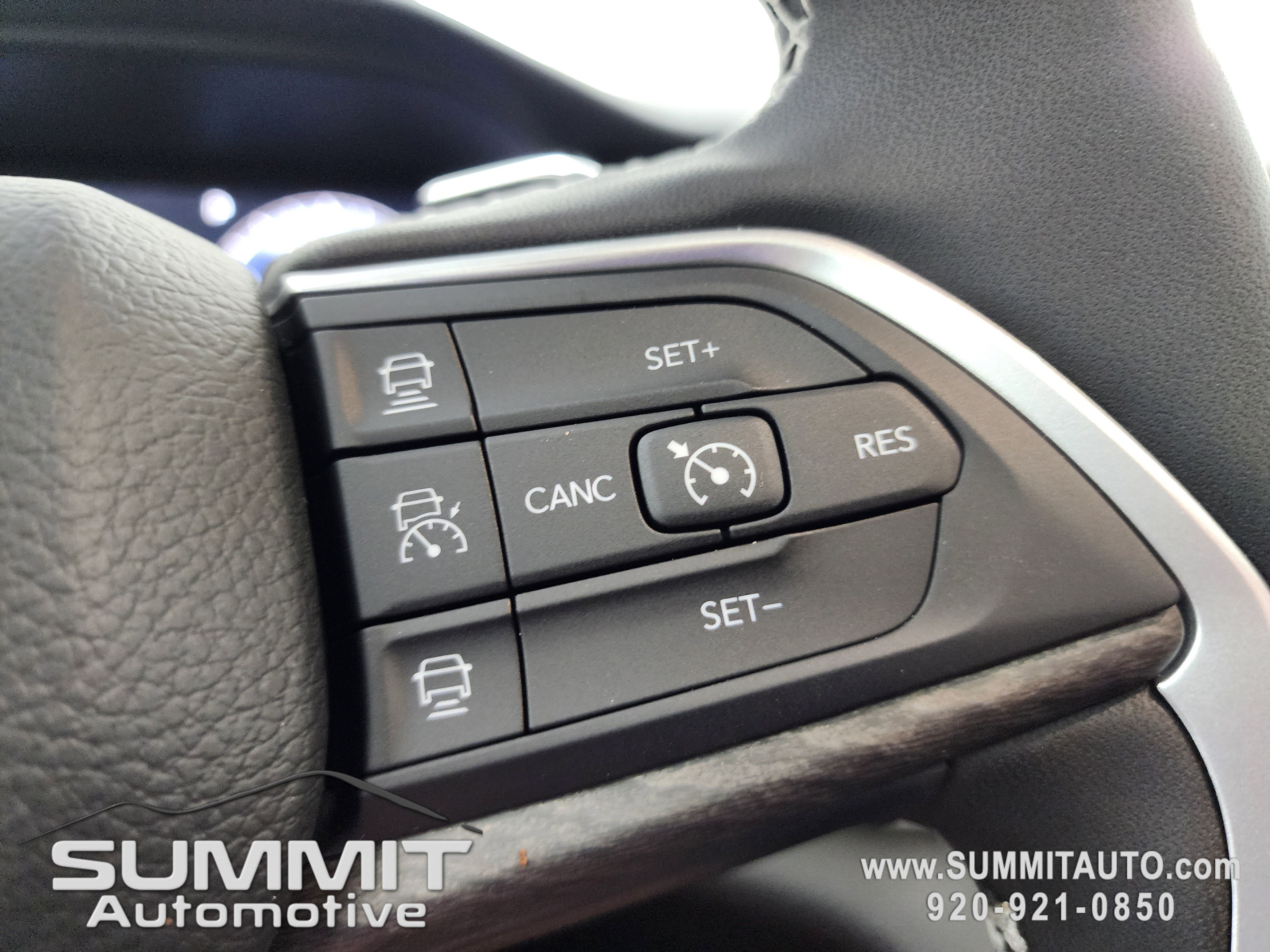 New 2025 Jeep Grand Cherokee Limited w/ Black Appearance Package image 14