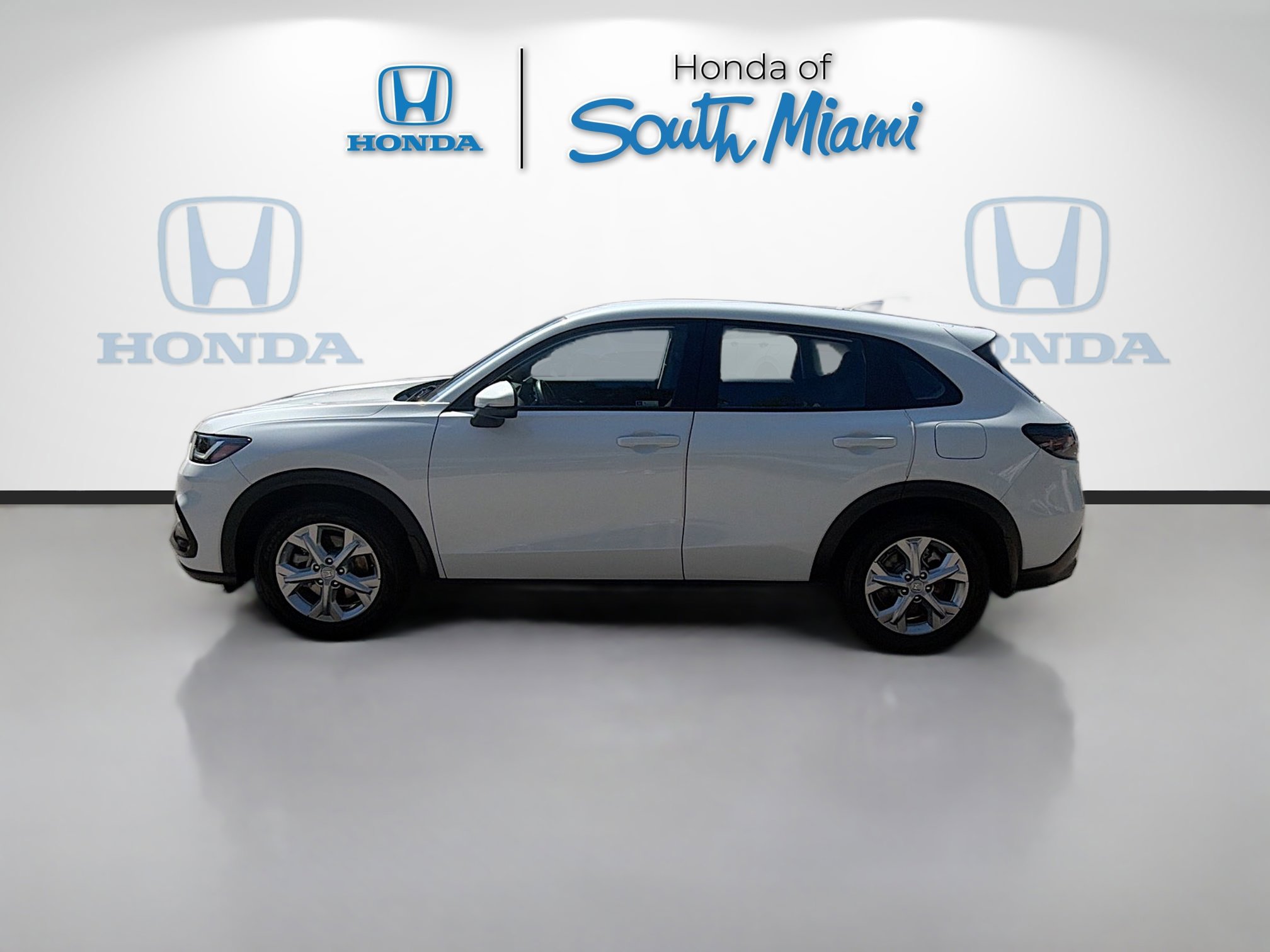 Certified 2024 Honda HR-V LX image 4